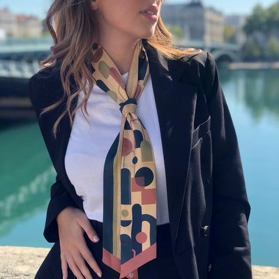 Bandeau Foulard en Soie Art Déco vert olive